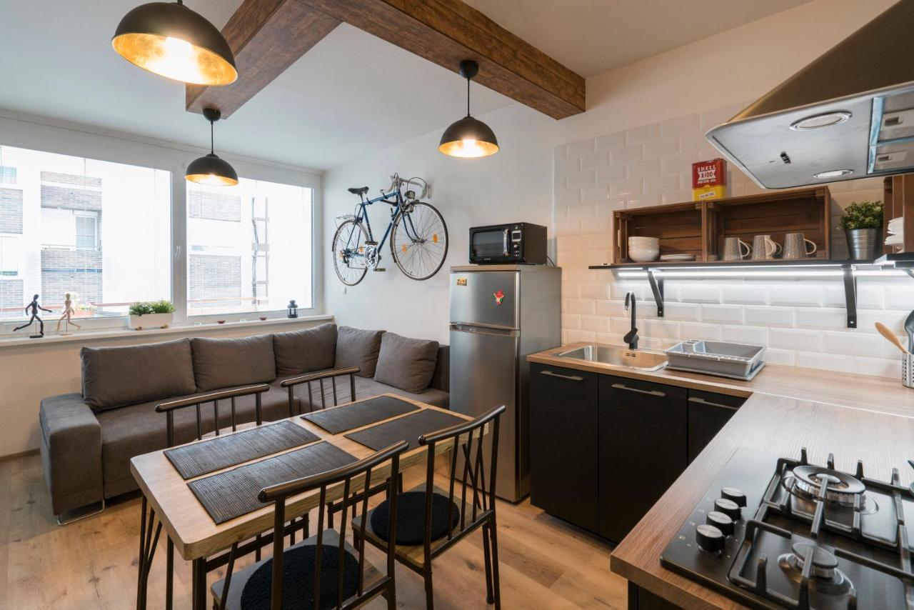 Stylish Centrally Located 1Br Apartment With Parking Bratysława Zewnętrze zdjęcie