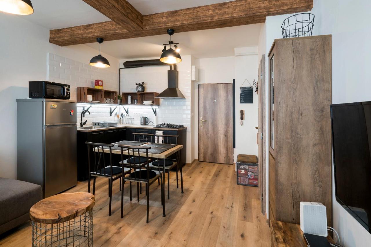 Stylish Centrally Located 1Br Apartment With Parking Bratysława Zewnętrze zdjęcie
