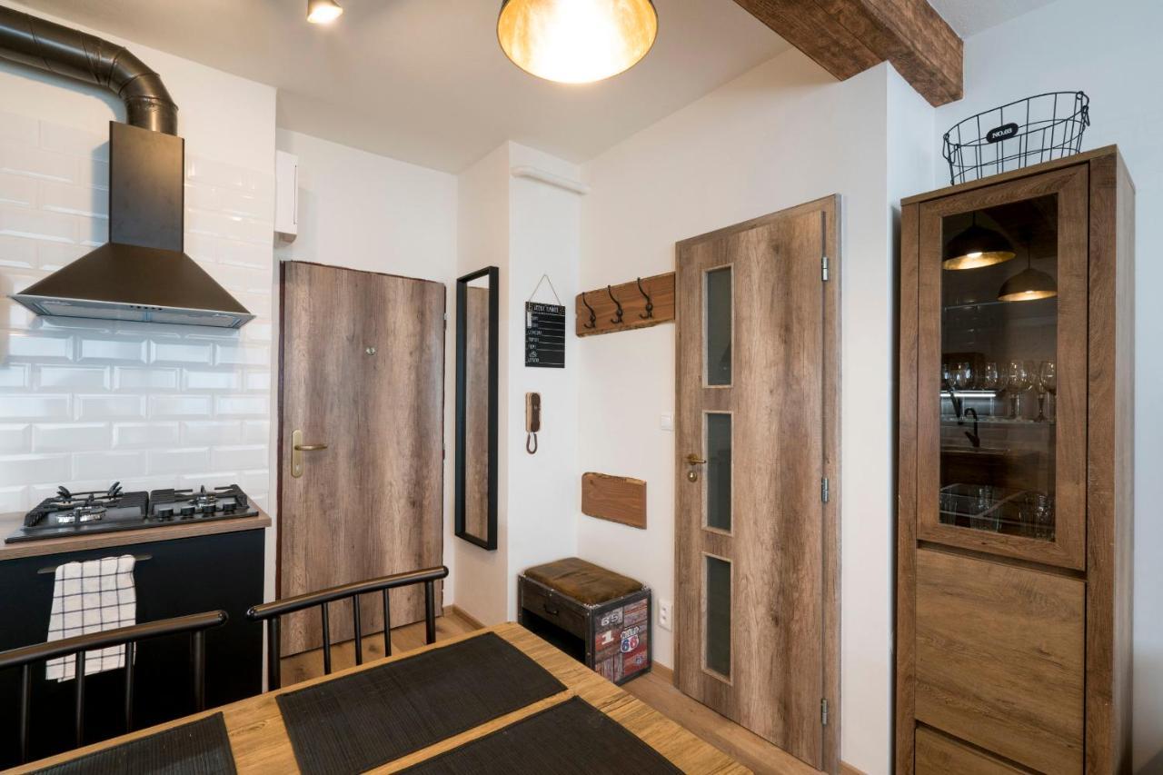 Stylish Centrally Located 1Br Apartment With Parking Bratysława Zewnętrze zdjęcie