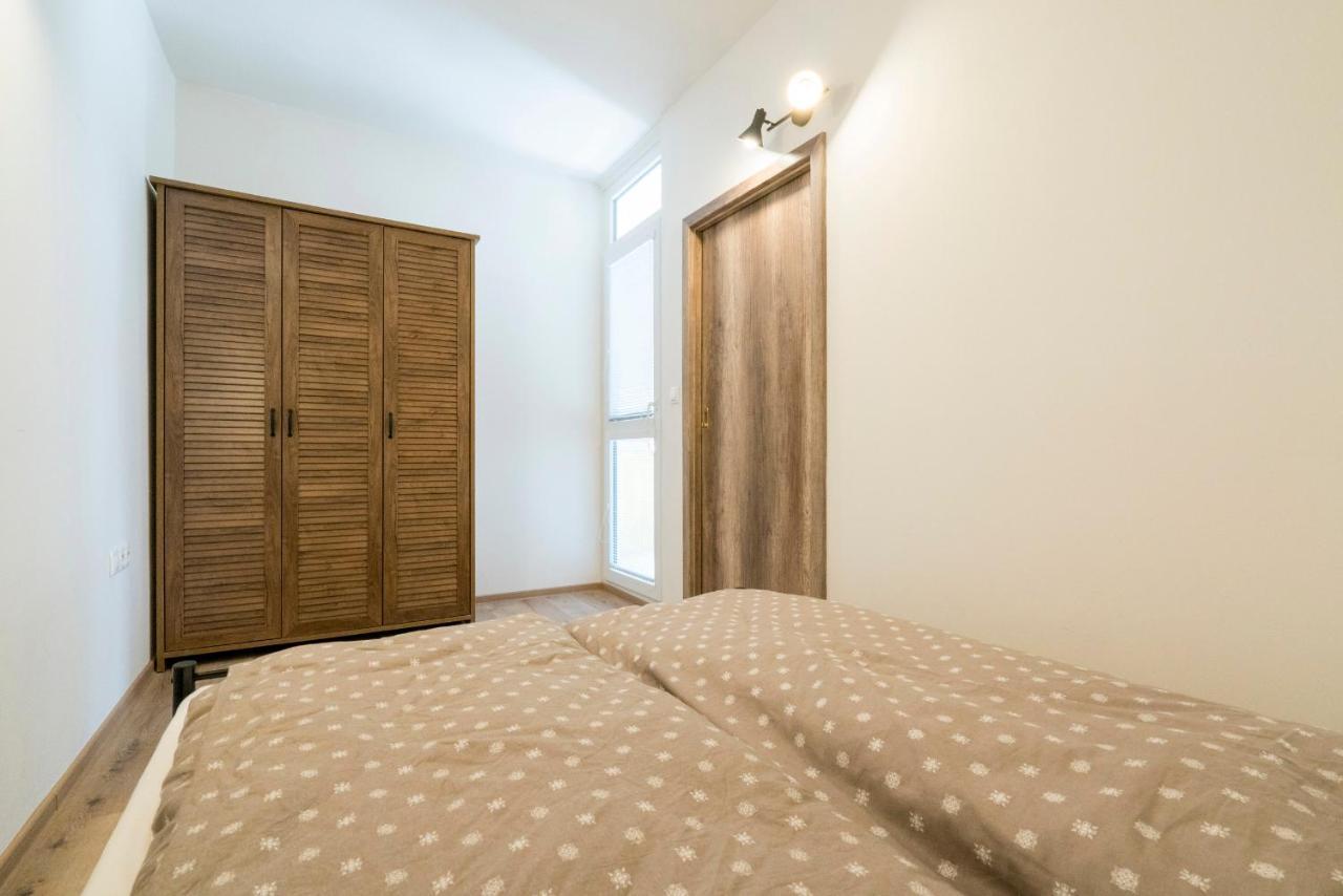 Stylish Centrally Located 1Br Apartment With Parking Bratysława Zewnętrze zdjęcie